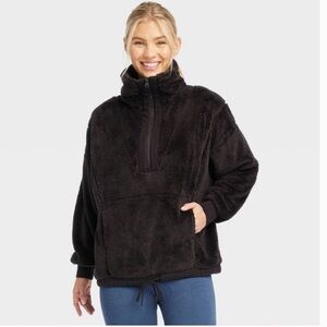 Joylab Faux Fur High Pile Fleece 1/2 Zip Pullover in Black